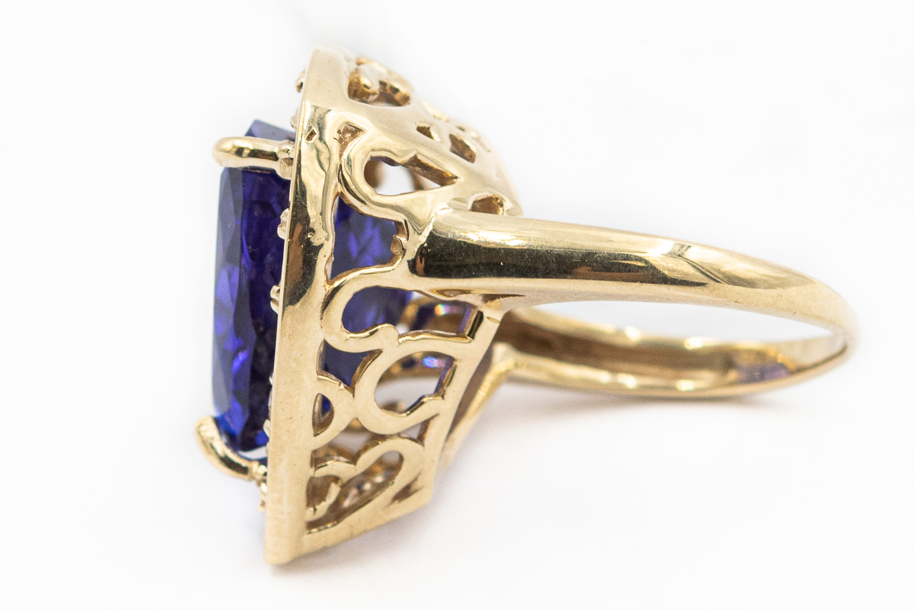 Estate Yellow Gold Diamond and Tanzanite Ring