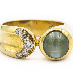 Estate Yellow Gold Diamond and Cats Eye Chrysoberyl Ring