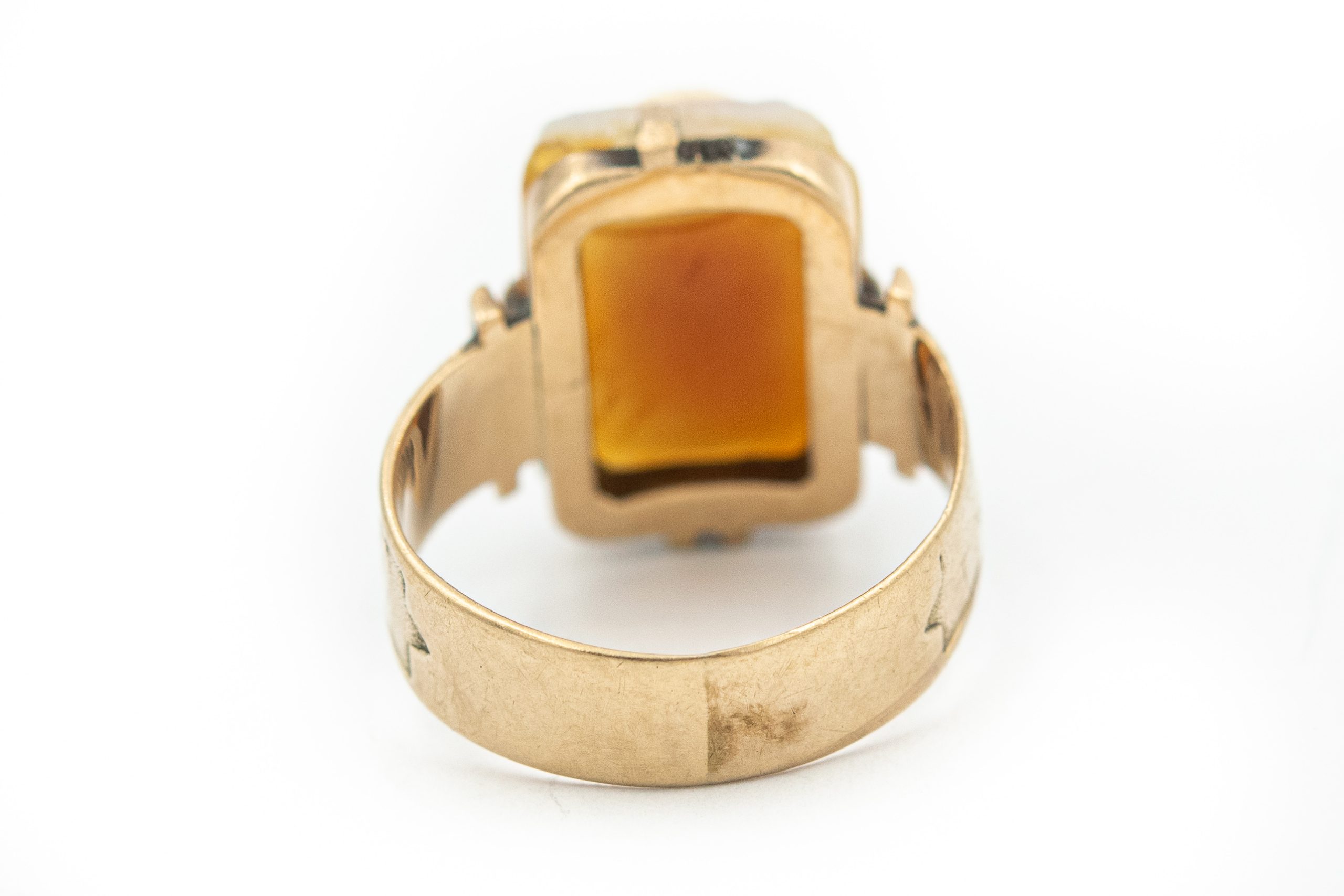Victorian Yellow Gold Carved Hardstone Cameo Ring