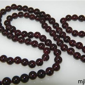 Stunning Vintage Bohemian Garnet Beaded Necklace