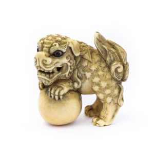 Netsuke Foo Dog on Ball 0596