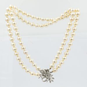 Estate Single Strand Pearl Necklace and White Gold and Diamond Floral Clasp