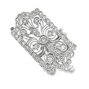 An 18K white gold diamond Art Deco style clasp.