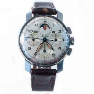 MK Personal Collection Rare "Fat Lug" Universal Geneve Tri-Compax Chronograph Wristwatch Cal 481 Ref 22259